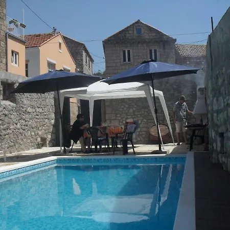 Holiday home Vacation House Kontrada Komaji